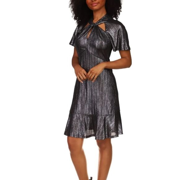 Michael Kors
Metallic Flutter-Sleeve Dress
Gray Size Small - Picture 1 of 3